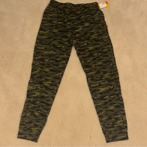 Carhartt Camouflage Jogger Pants NWT - Picture 8 of 8